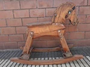 CABALLITO DE MADERA