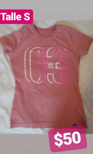 Remera rosa talle S