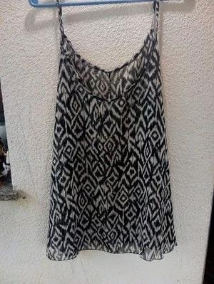 vendo o permuto blusa talle L, en excelente estado