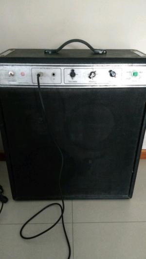 Amplificador valvular Decoud WH18