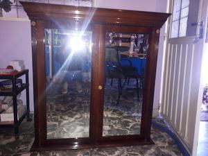mueble cedro impecable para lcd