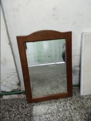 Espejo con marco de algarrobo usado