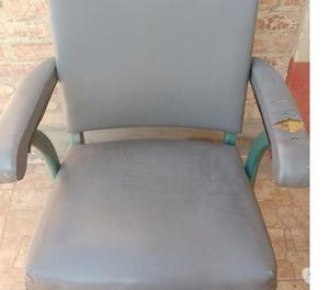 Vendo sillas y sillón antiguos