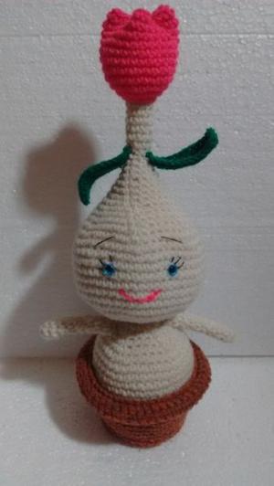 Amigurumi bulbo de tulipán 