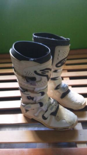 Botas Alpinestars motocross enduro.