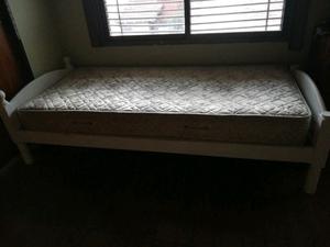 Cama de 1pl c/colchón