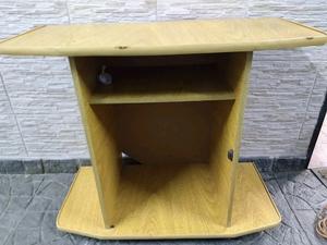 Mesa para televisión de madera