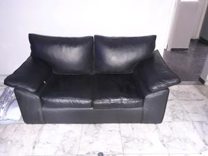 Sillon de cuero 2 cuerpos y sillon de 1 cuerpo buen