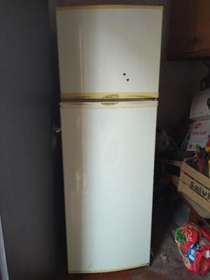 Vendo heladera Electrolux Double DC360 con freezer en