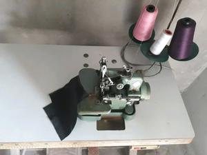 Overlock tipical 3 hilos industrial