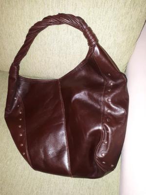 VENDO cartera cuero choco.