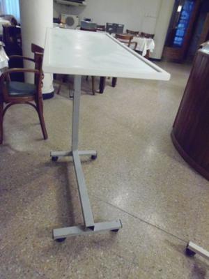 mesa hospitalaria para comer,leer,trabajar, etc