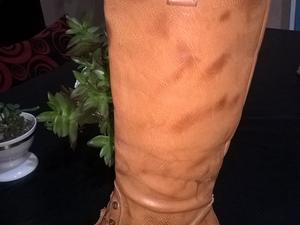 BOTAS DE CUERO