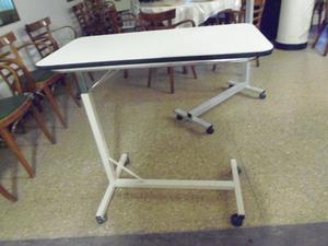 Mesa para cama hospítalaria.Para comer, trabajar.leer,etc