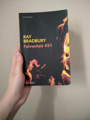"Fahrenheit 451" de Ray Bradbury
