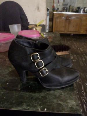 Hermosas botitas N° 35