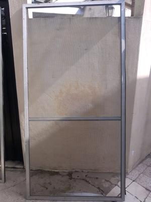 Mosquitero aluminio puerta balcón, sin marco
