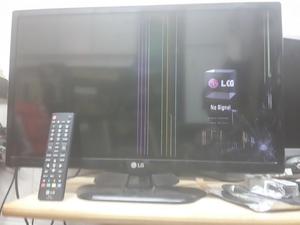 Monitor TV LG 24 Pulgadas con golpe en pantalla