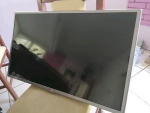   LG LED TV LB560B más soporte y patas