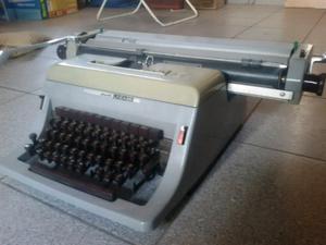Máquina de escribir Olivetti línea 88