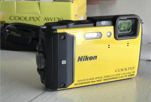 Cámara Nikon Coolpix AW130 Sumergible.