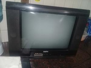 Tv SANYO color con control remoto