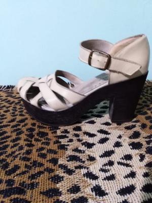 VENDO SANDALIAS TALLE 38 COMODAS CUERO