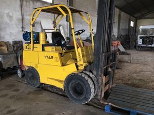 Autotoelevador yale con duales