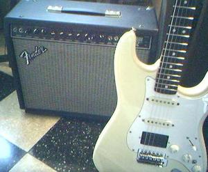 Fender Stratocaster + Amplificador Liquido esta semana!!!
