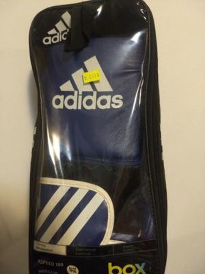 Guantes Adidas.