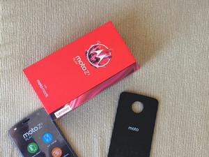 Moto z2play en cuotas