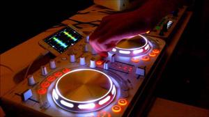 CONTROLADORA PIONEER DJ WEGO 2 NUEVA