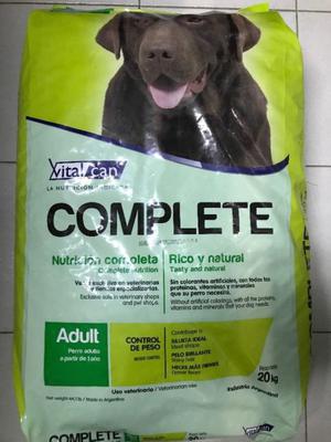 vital can complete light x 20kg+golosinas