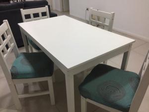 Mesa + 4 sillas