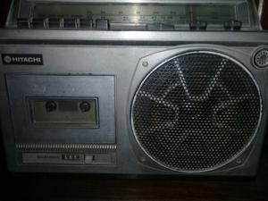 Radio Hitachi antigua