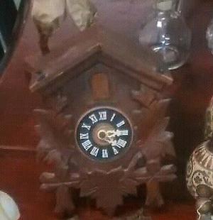 Reloj cucu antiguo