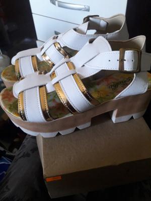 Vendo sandalias de mujer