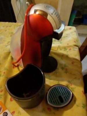 Cafetera Nescafe Dolce Gusto.