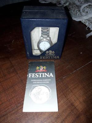 Excelente reloj FESTINA Línea TITANIUM Con caja 10 puntos