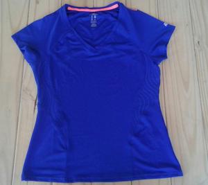 Remera deportiva talle 36. S (usada)