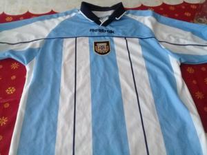 Vendo camiseta de Argentina marca reebok talle M