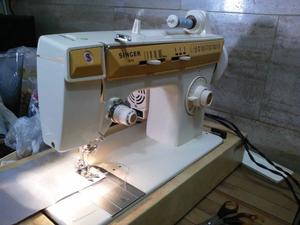 Maquina de coser familiar Singer