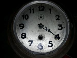 Reloj de antigua estación subte