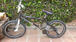 Bicicleta usada impecable Venzo Lightning