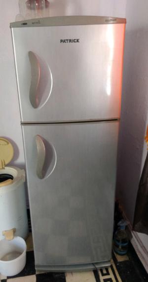 Heladera con Freezer Patrick