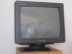 Monitor Samsung 17 Syncmaster 794v CRT