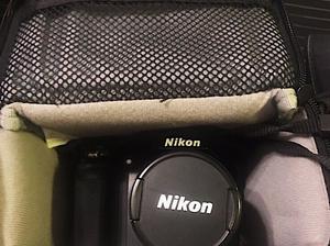 Vendo cámara Nikon Coolplx P500 como nueva, con cargador y