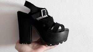 Zapatos negros taco medio