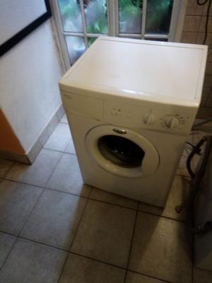 lavarropas automático whirpool WFA700