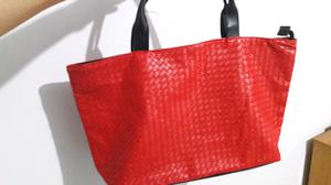 Bolso rojo grande